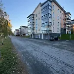 Stylish Scandinavian By The River Appartement