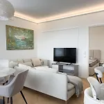 Stylish Scandinavian By The River Appartement Rovaniemi