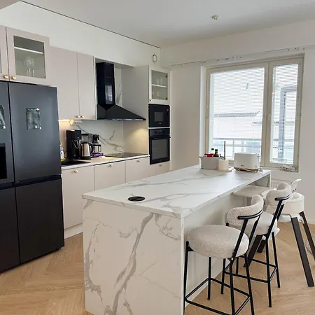 Stylish Scandinavian By The River Appartement Rovaniemi